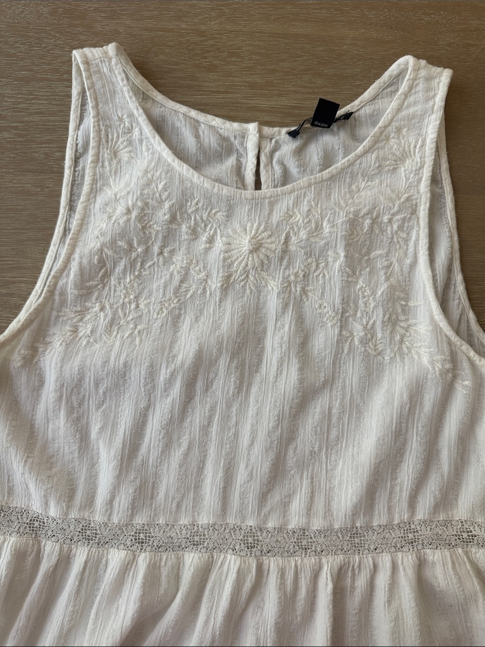 AEO Embroidered Ruffle Tank | L - Picture 2 of 7